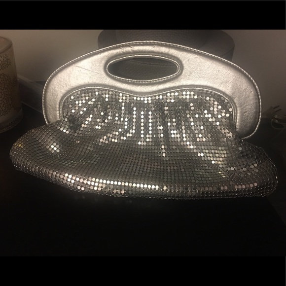 Metallic silver clutch perfect for night out - Picture 2 of 4